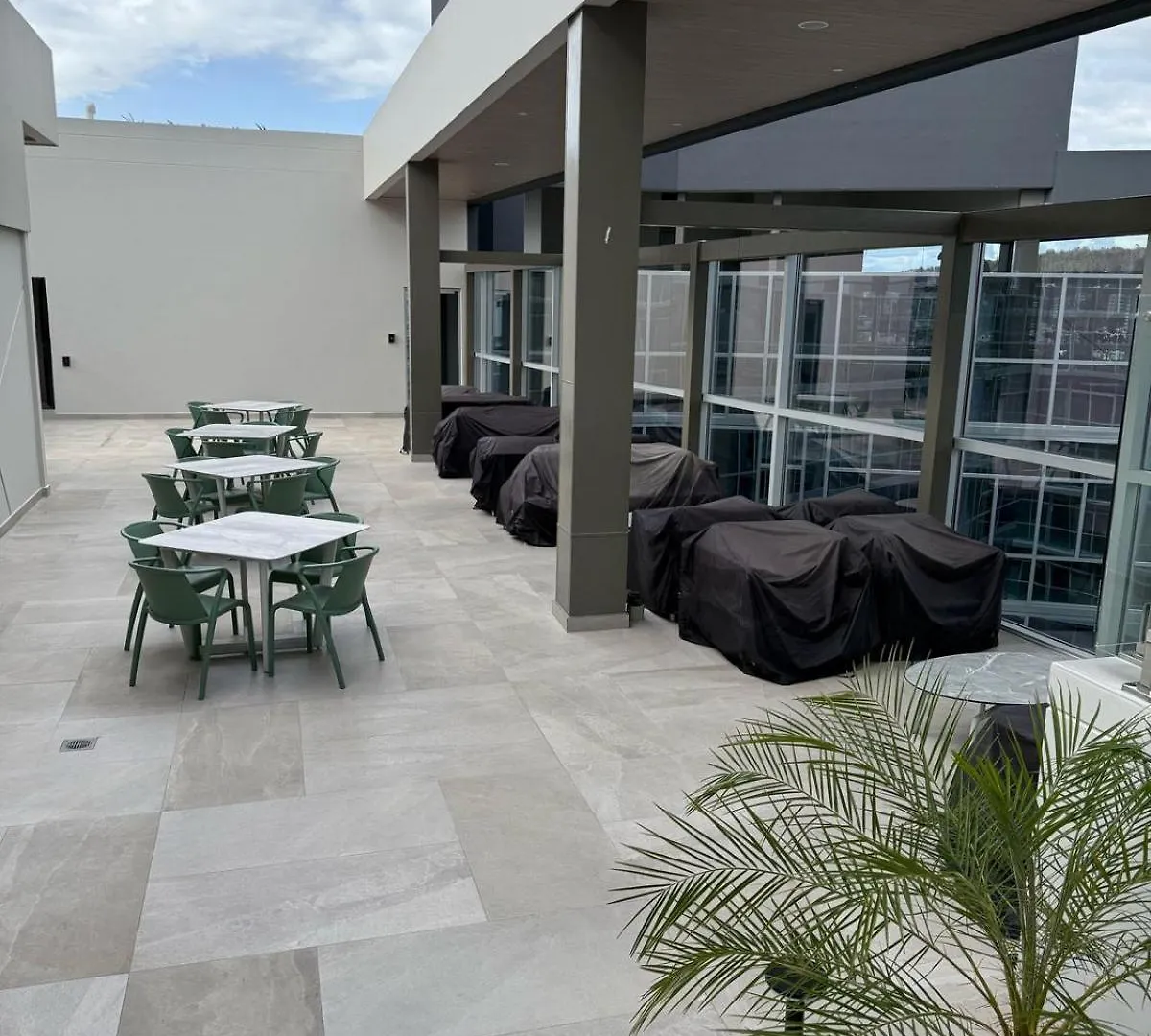 Luxe Le Parc Residences Republica Del Salvador Quito 0*,